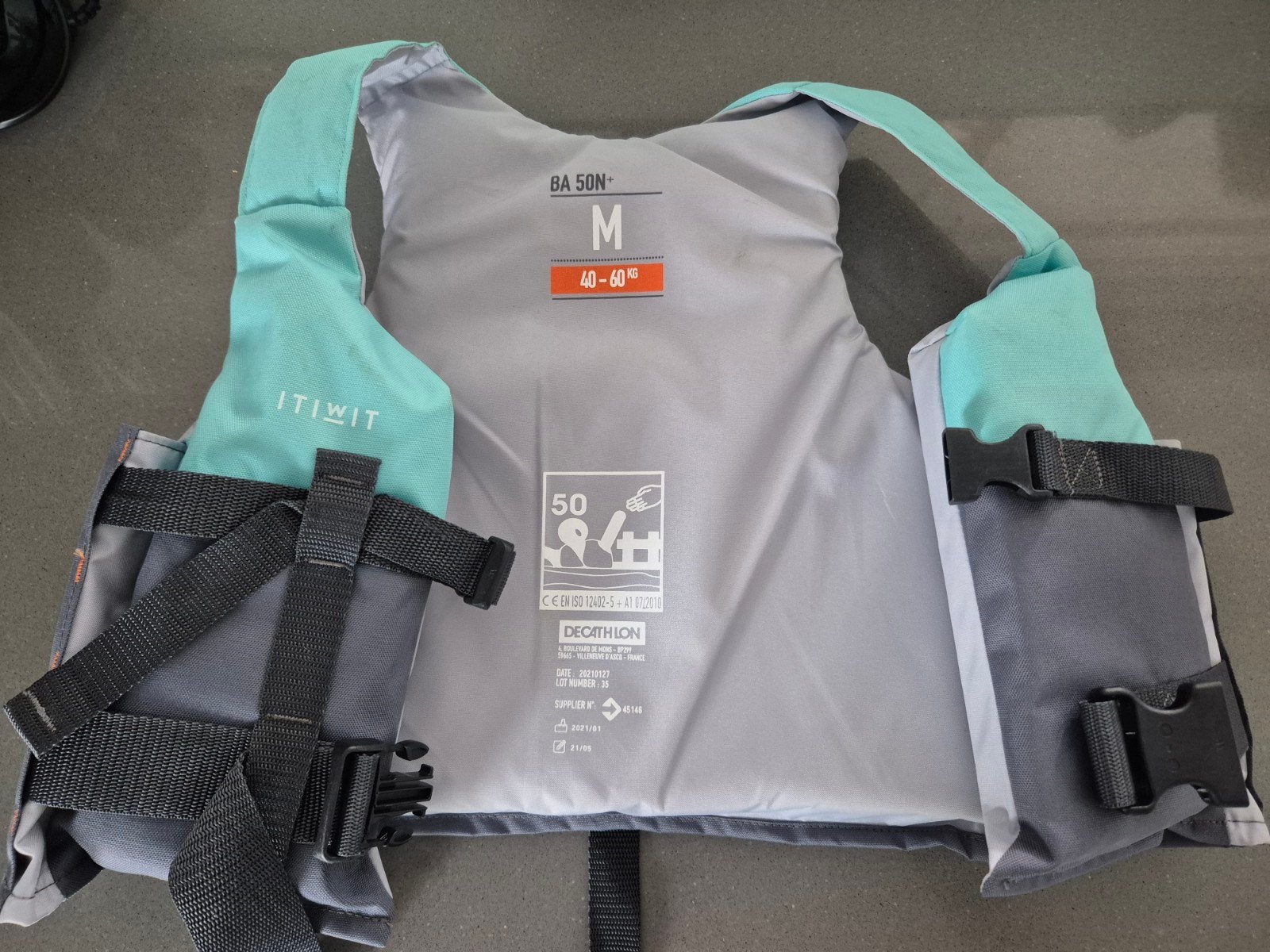 Zwemvest Decathlon Itiwit - Maat M (40-60 kg), Ophalen, Zo goed als nieuw, Dame of Heer, Reddingsvest of Zwemvest