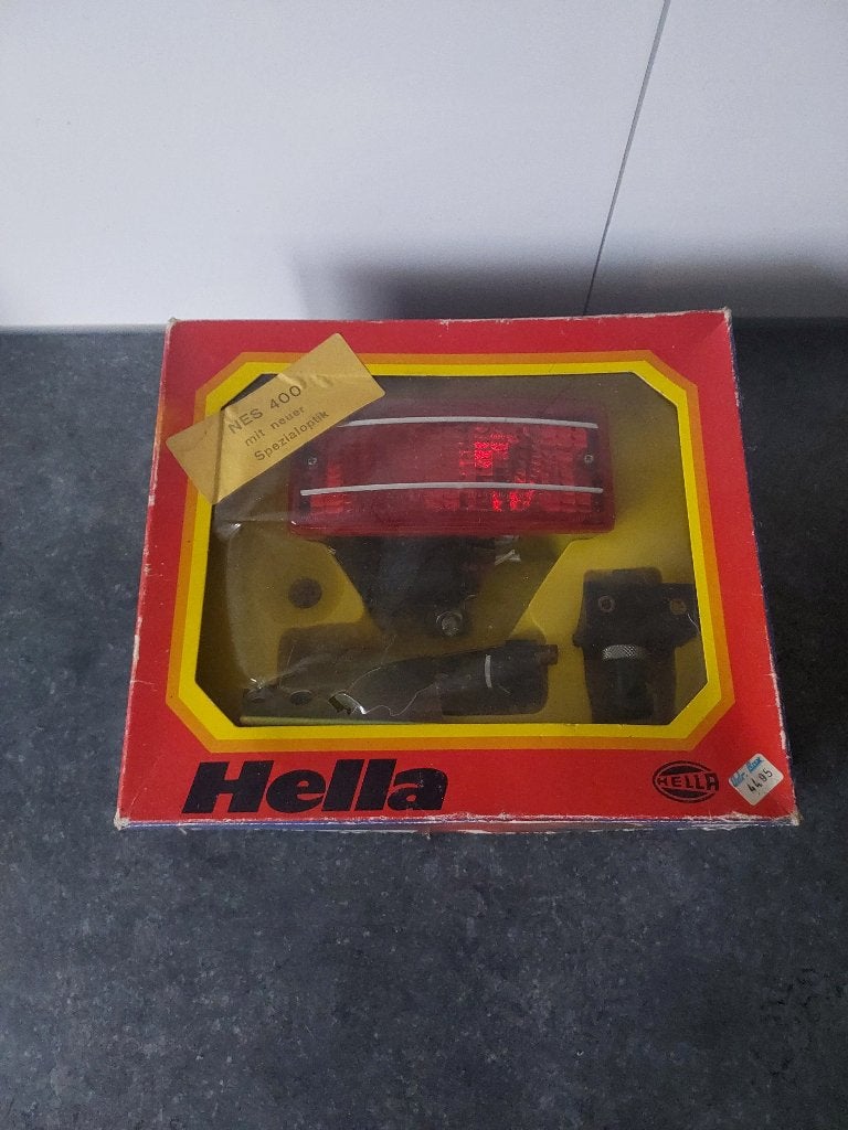 NOS Hella NES 400 Mistachterlicht Oldtimer VW Fiat Trabant, Verzenden, Nieuw