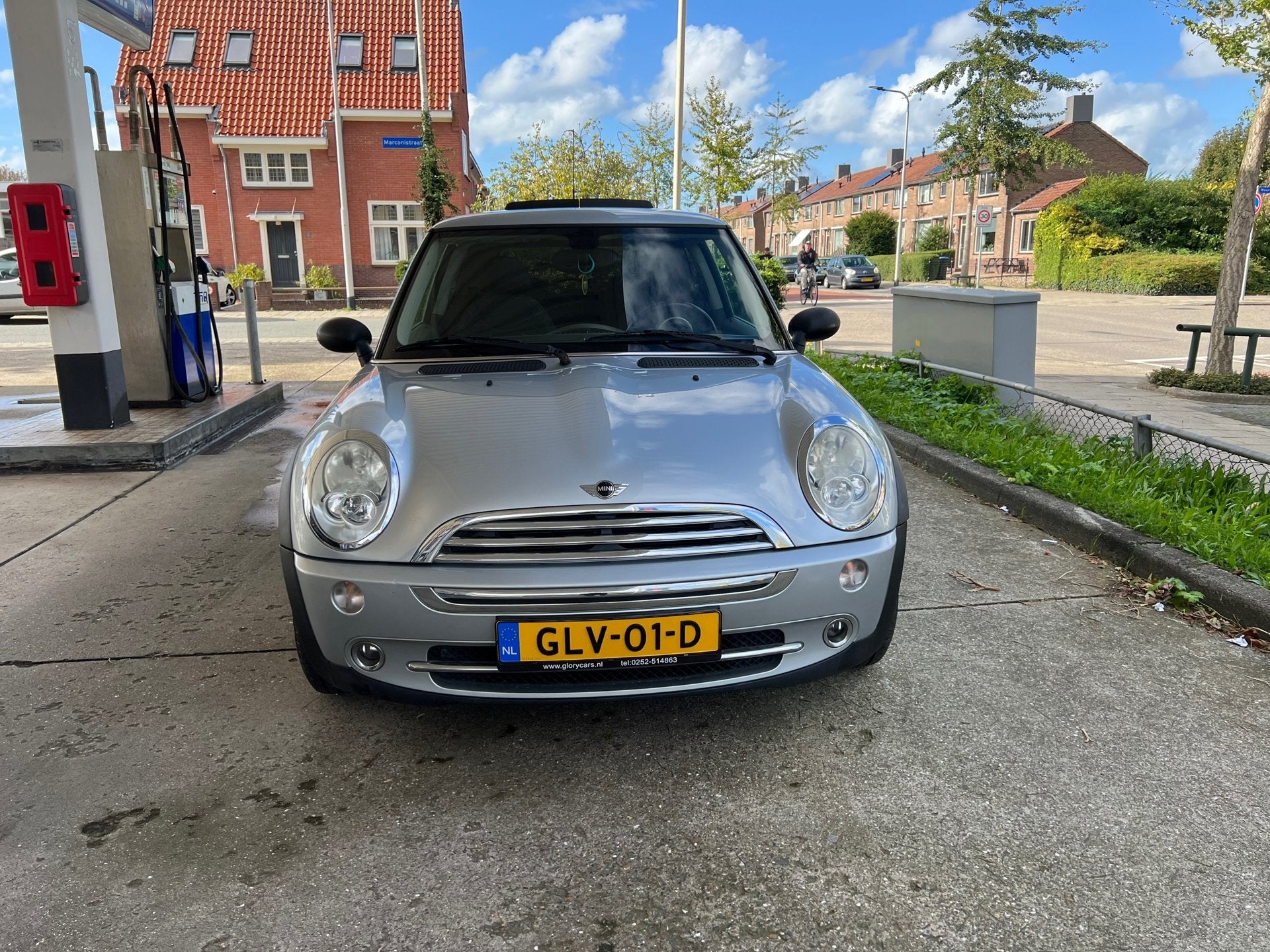Mini Mini 1.6 One Pepper PANO/AIRCO/SPORT STOEL, Voorwielaandrijving, Gebruikt, Zwart, 4 cilinders