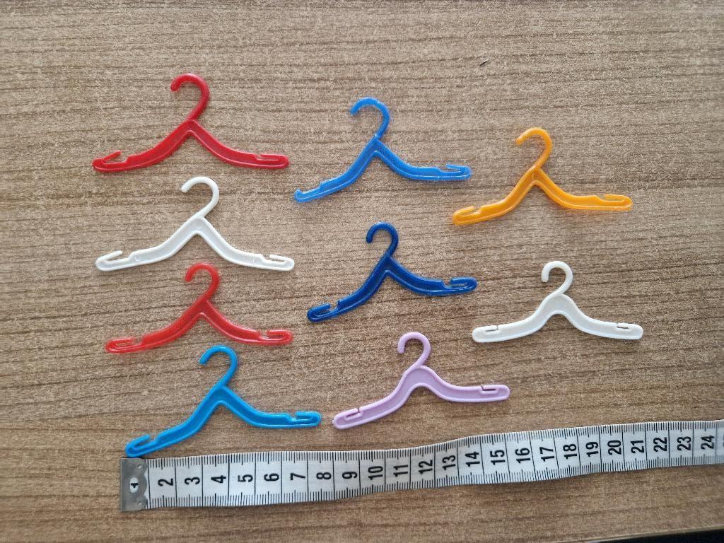 barbie kleren hangertjes jaren 70, Ophalen of Verzenden, Zo goed als nieuw, Accessoires
