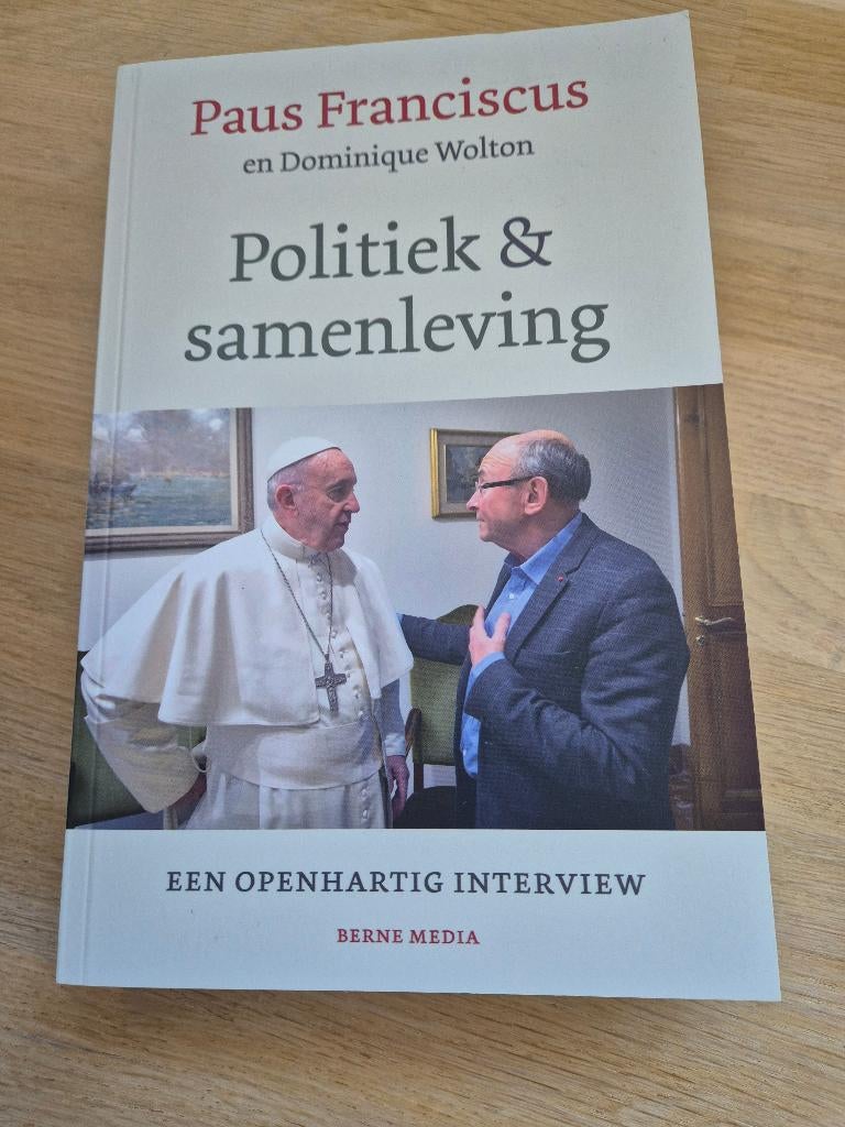 Politiek & samenleving - Paus Franciscus & Dominique Wolton, Ophalen of Verzenden, Zo goed als nieuw, Politiek en Staatkunde, Europa