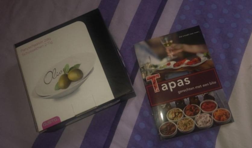 Gusto olijf schaaltje met tapas receptenboekje, Overige merken, Keramiek, Nieuw, Ophalen of Verzenden