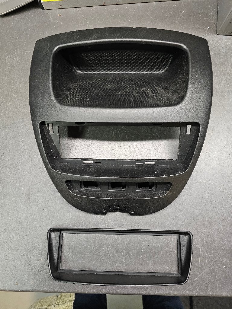 Inbouwframe, middenconsole Peugeot108,Citroen C1,Toyota Aygo, Auto diversen, Ophalen of Verzenden, Gebruikt