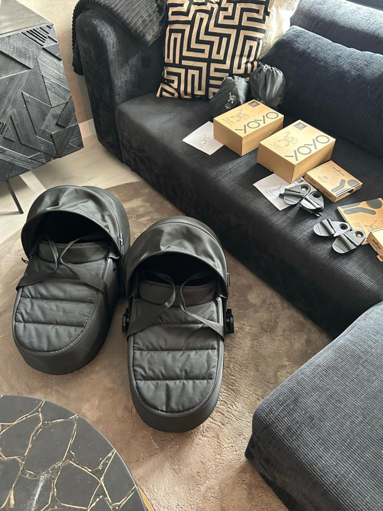 2 x Yoyo Babyzen Stokke zwart basinet newborn incl adapters, Duowagen, Ophalen of Verzenden, Zo goed als nieuw, Kinderwagen