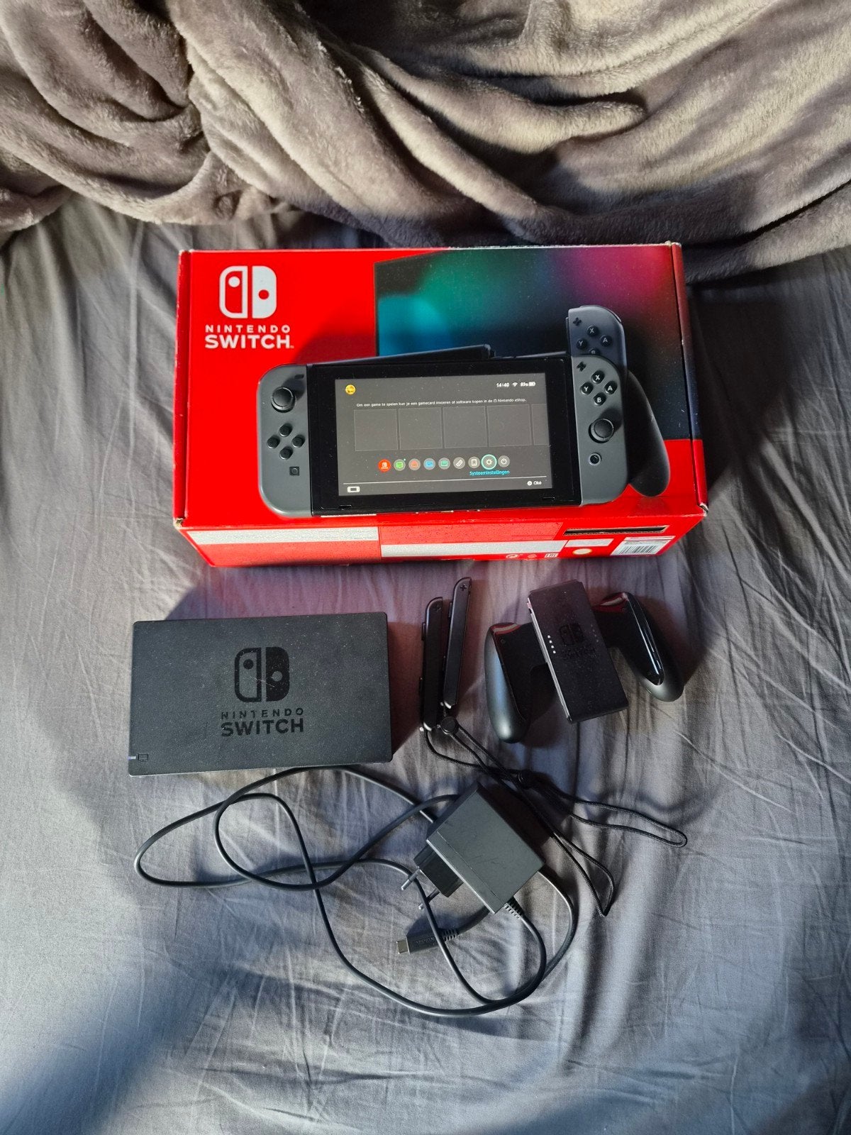Nintendo Switch, Ophalen of Verzenden, Zo goed als nieuw, Met 2 controllers, Switch 2019 Upgrade