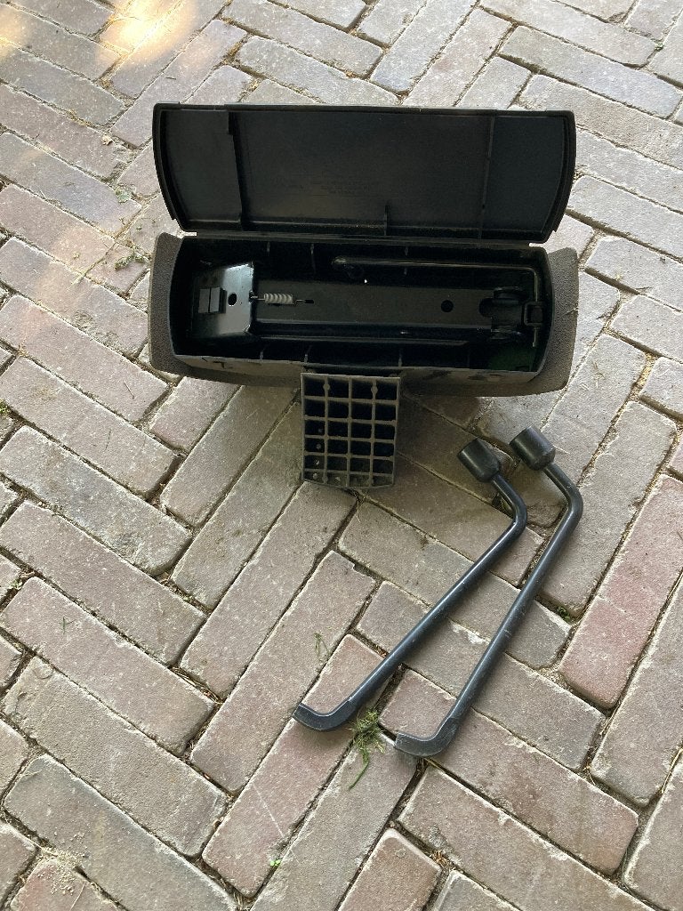 Krik, wielsleutel, plastic opbergdoos Peugeot 206, Ophalen of Verzenden, Gebruikt