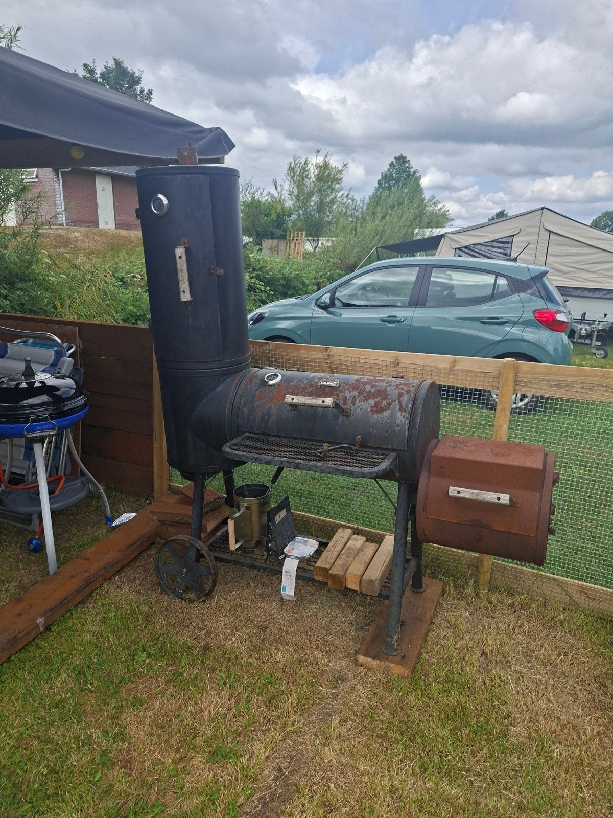 Robuuste BBQ Smoker - Kan nog een ronde mee!, Ophalen, Gebruikt