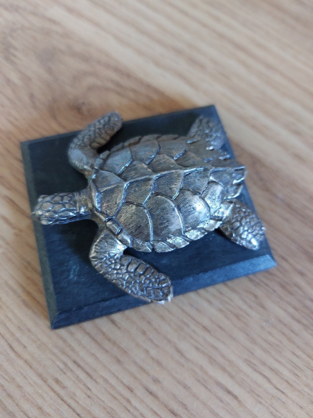 Verzilverde miniatuur zeeschildpad - Wereld Natuur Fonds, Verzenden