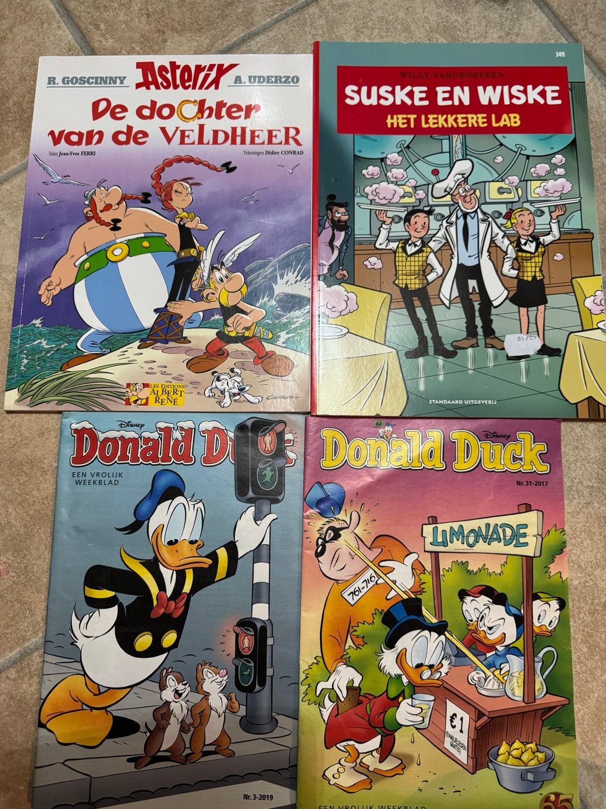 Grote collectie stripboeken: Donald Duck, Suske en Wiske, As, Meerdere stripboeken, Ophalen, Gelezen