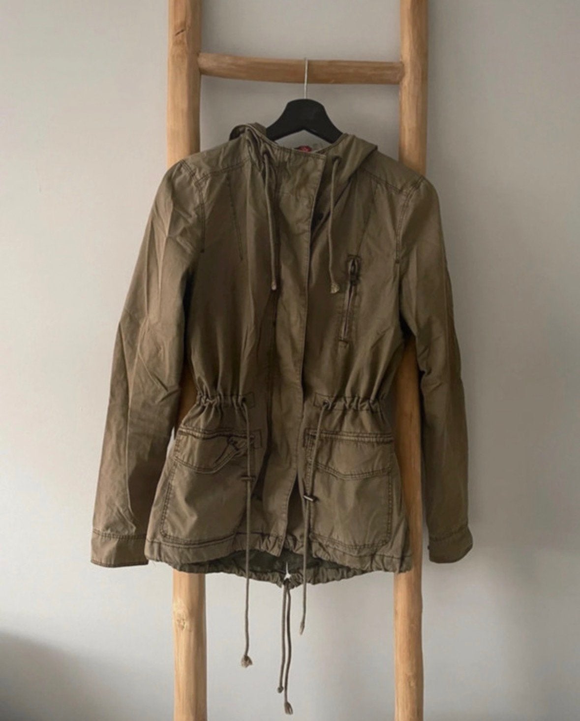 Khaki groene jas, Ophalen of Verzenden, Zo goed als nieuw, Maat 34 (XS) of kleiner, Groen
