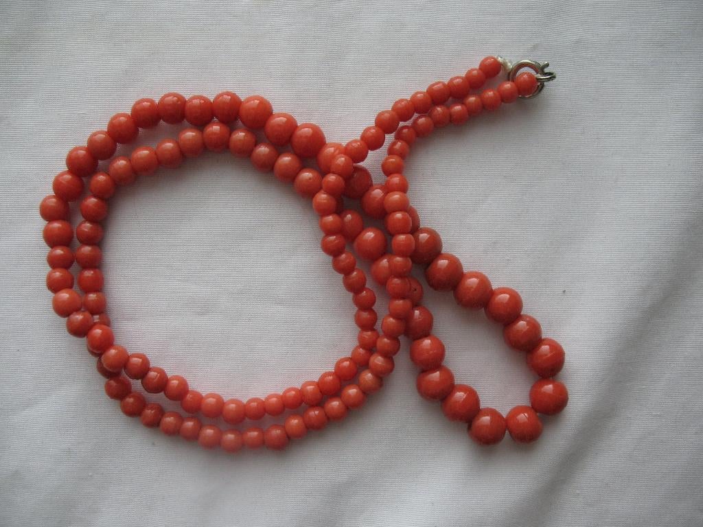 Oude Kralen Ketting in Licht Koraal Kleur✨ Vintage✨, Ophalen of Verzenden, Overige materialen, Ketting