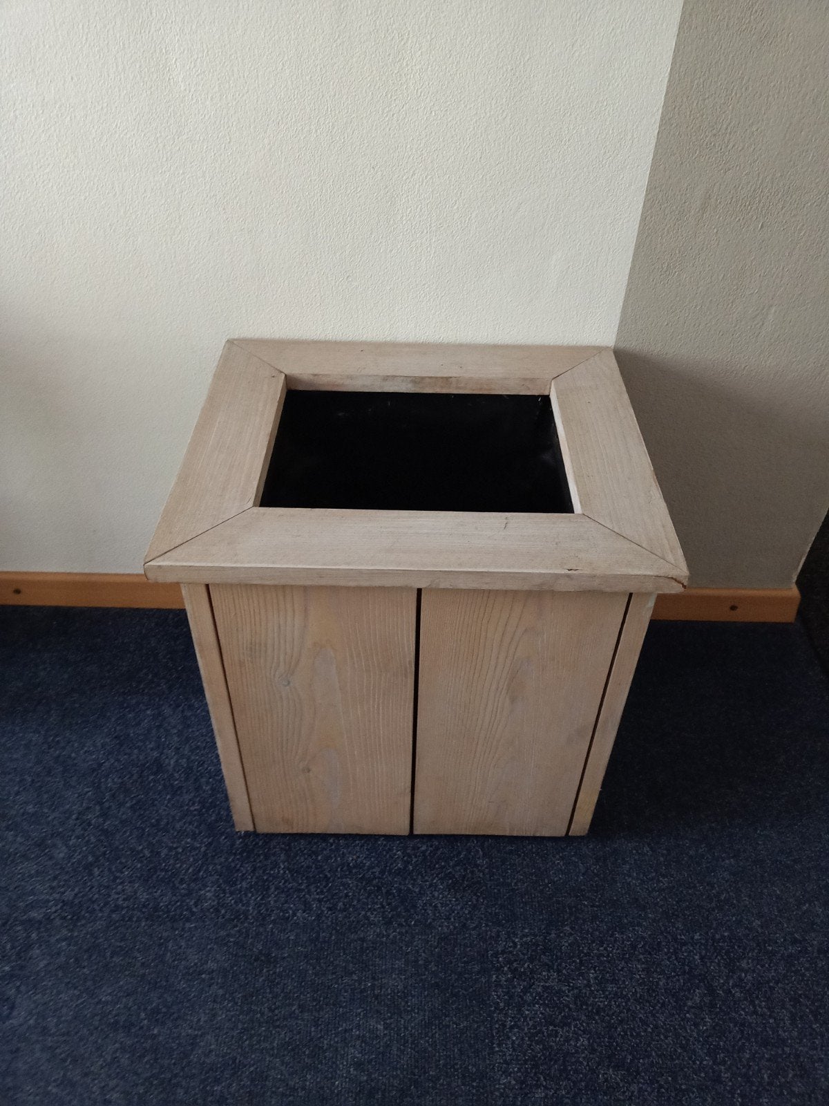 Mooie houten bloembak voor tuin of balkon, Gebruikt, Minder dan 60 cm, Vierkant, Ophalen of Verzenden