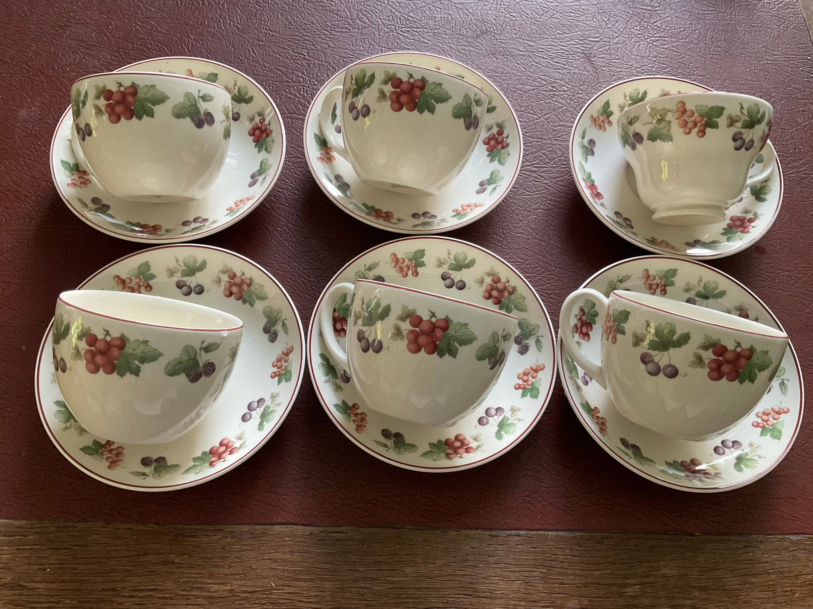 Wedgwood provence, Ophalen of Verzenden, Zo goed als nieuw, Porselein, Kop(pen) en/of Schotel(s)