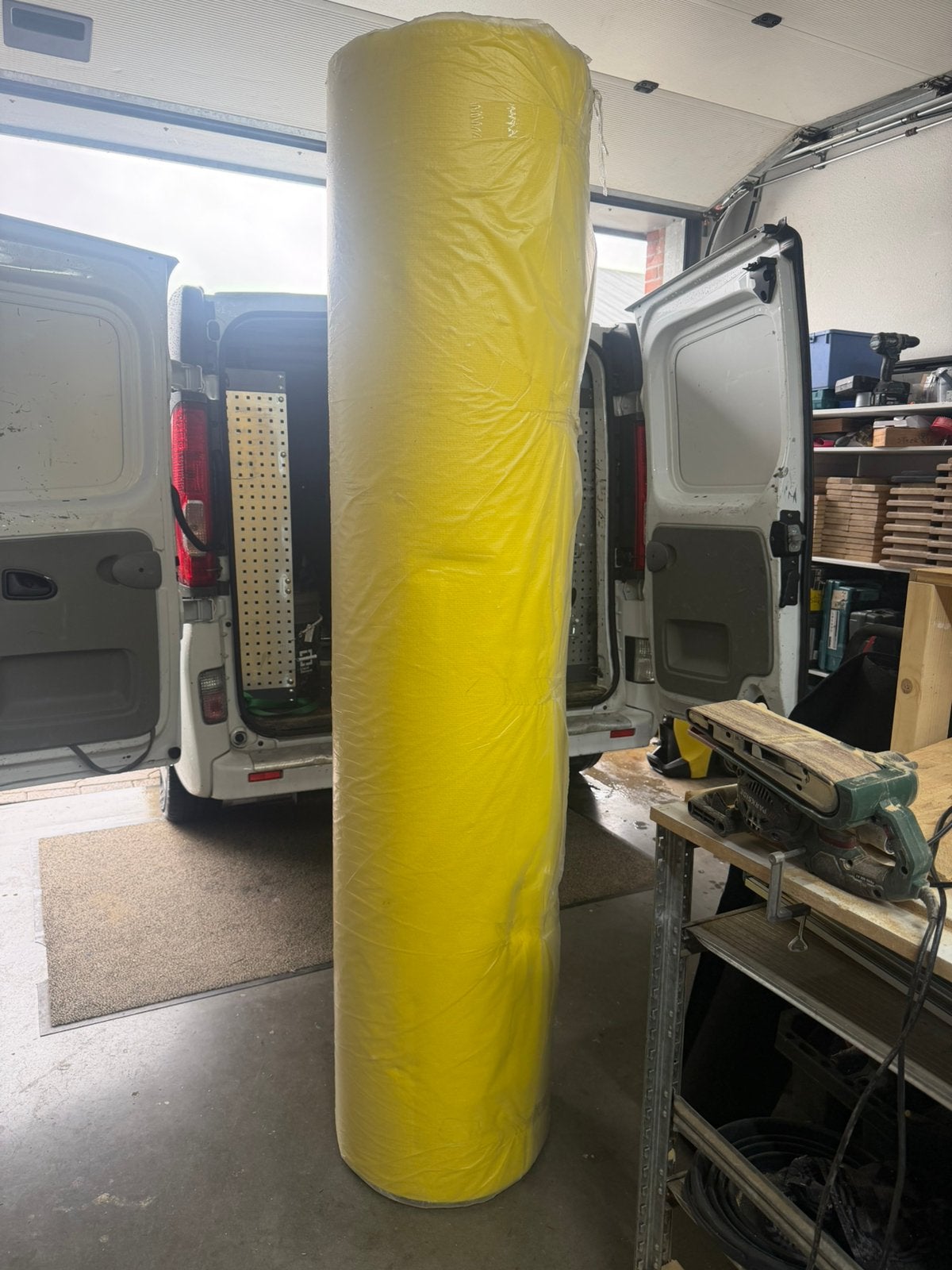Gele loper 50 meter, Huis en Inrichting, Ophalen, Geel, 200 cm of meer, Rechthoekig