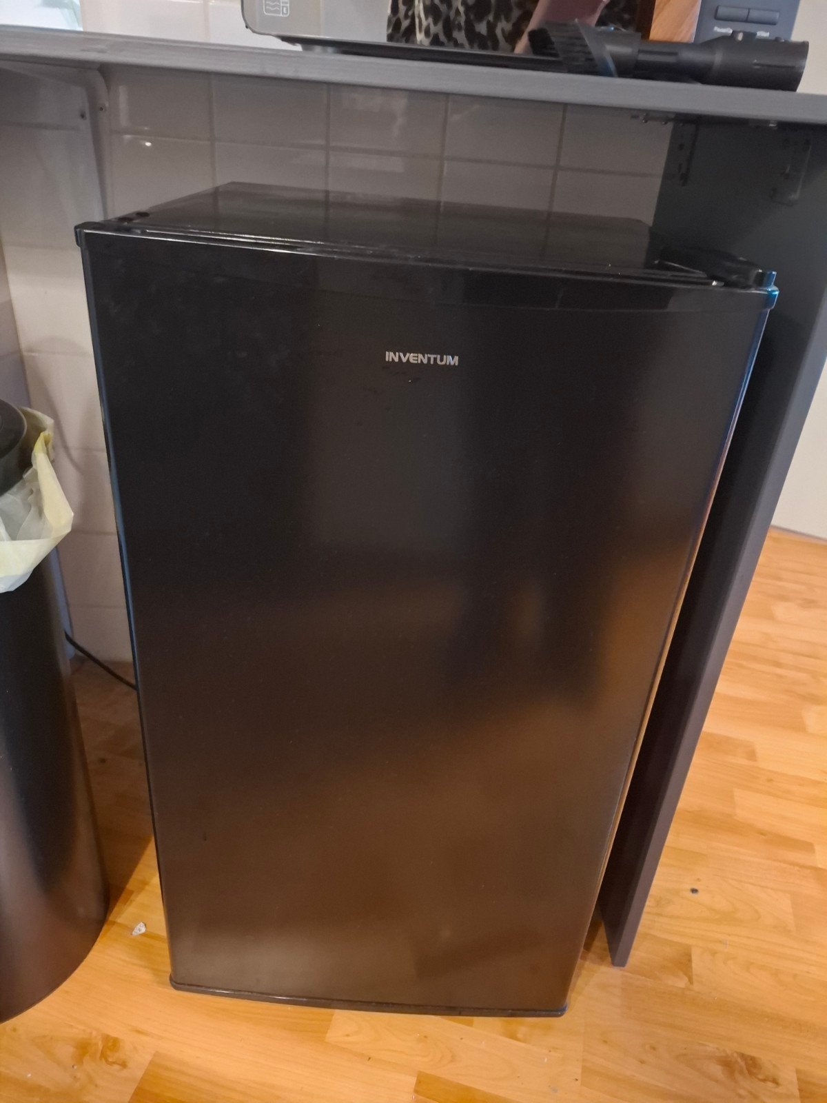 tafelmodel koelkast zwart. Inventum, Zonder vriesvak, Zo goed als nieuw, 45 tot 60 cm, Ophalen