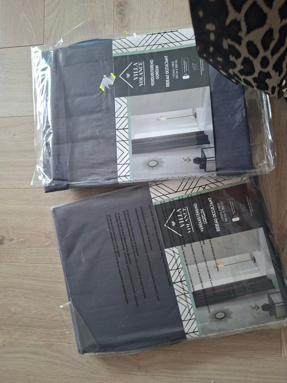 2 stuks verduisterende gordijnen nieuw, Ophalen of Verzenden, Nieuw