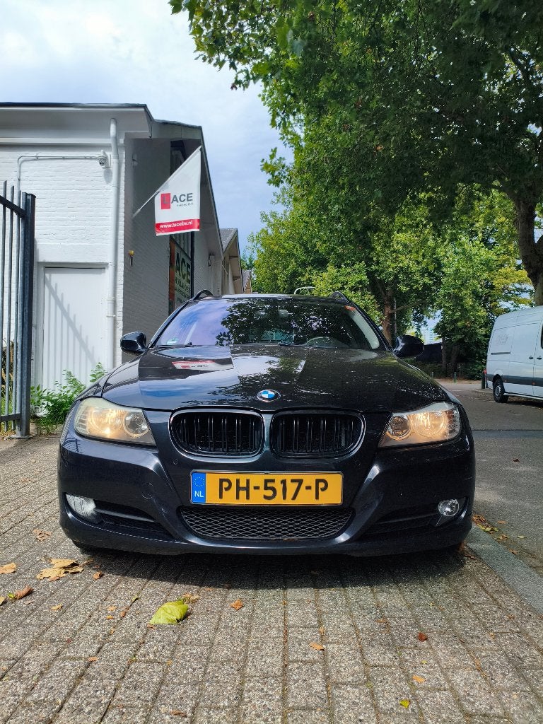 BMW 3-Serie 2.0 I 320 Touring AUT 2009 Zwart, Automaat, Achterwielaandrijving, 1995 cc, Zwart