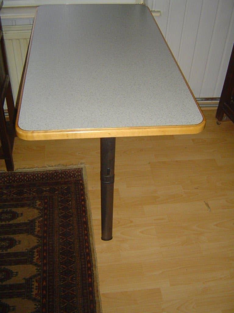 caravantafel, Ophalen