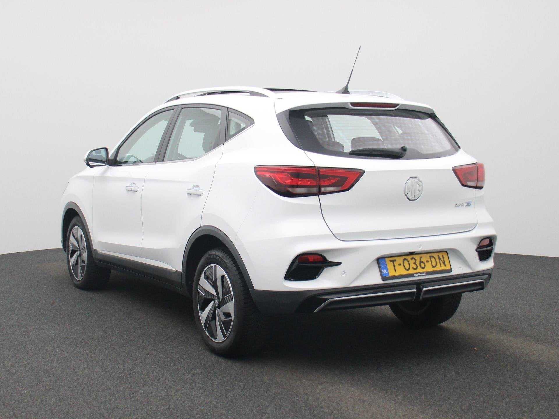 MG ZS EV Long Range Luxury 70 kWh | 1e-EIG. | WLTP 440 KM |, Auto's, MG, Gebruikt, Zwart, ZS, Wit