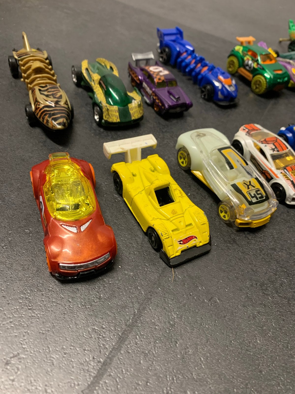 Diverse Hot Wheels auto's, Ophalen of Verzenden, Zo goed als nieuw