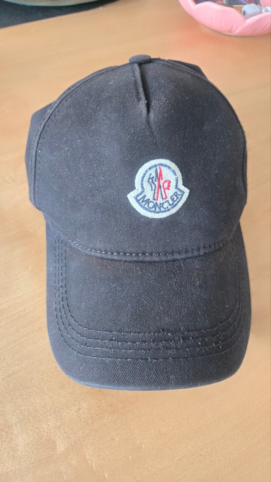 Moncler pet - Zwart - Gedragen, Moncler, Pet, Gedragen, One size fits all