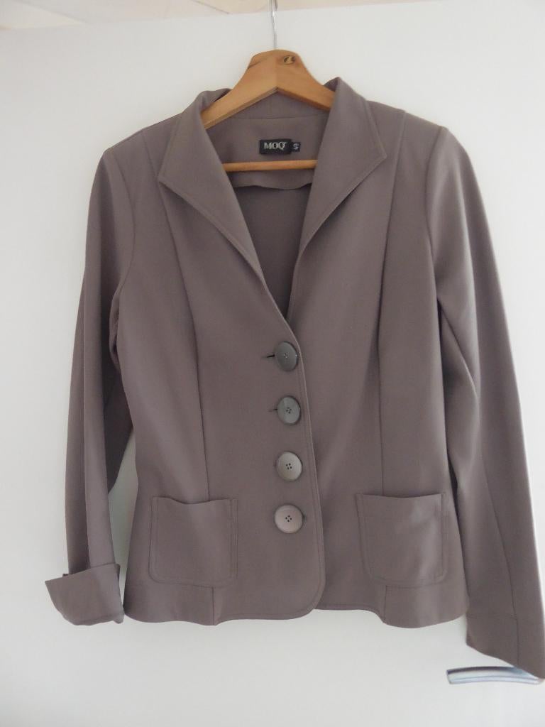 MOQ colbert jasje, Kleding | Dames, Jasjes, Kostuums en Pakken, Zo goed als nieuw, Jasje, Maat 38/40 (M), Beige, Ophalen of Verzenden