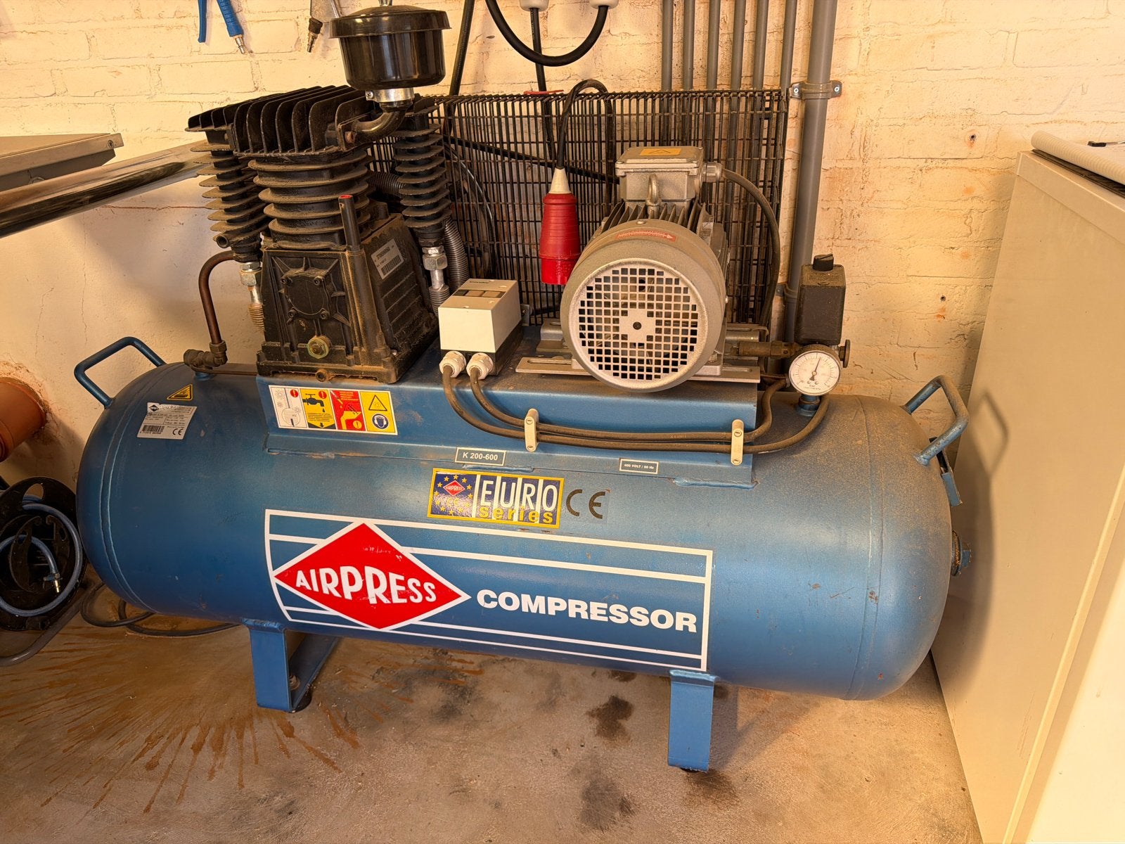 Airpress compressor K200-600, 4 pk, 380V, Ophalen, Gebruikt, 400 tot 800 liter/min, 10 bar of meer