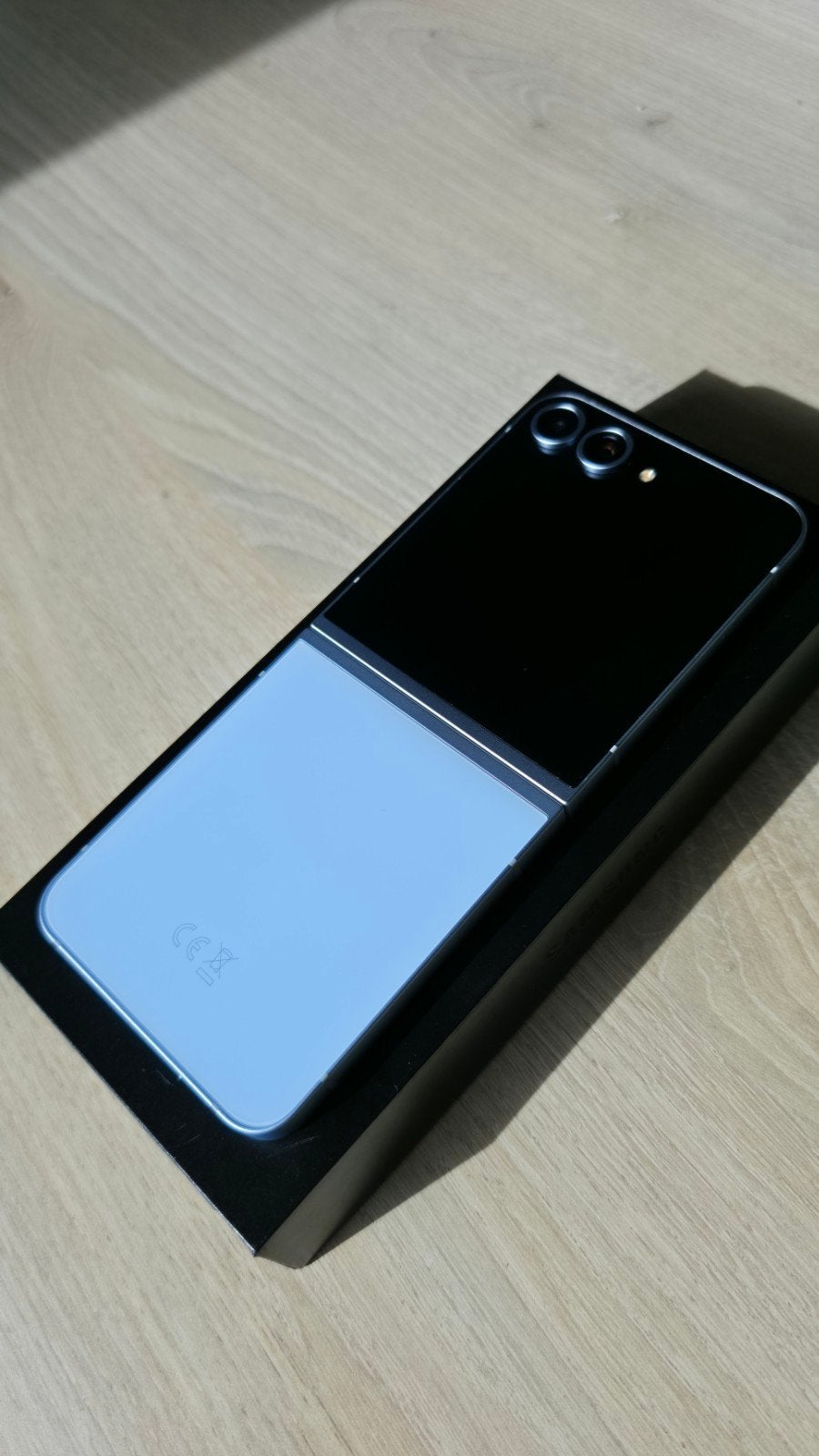Foto 5 van Samsung Galaxy Flip 6- 256 GB- 5G