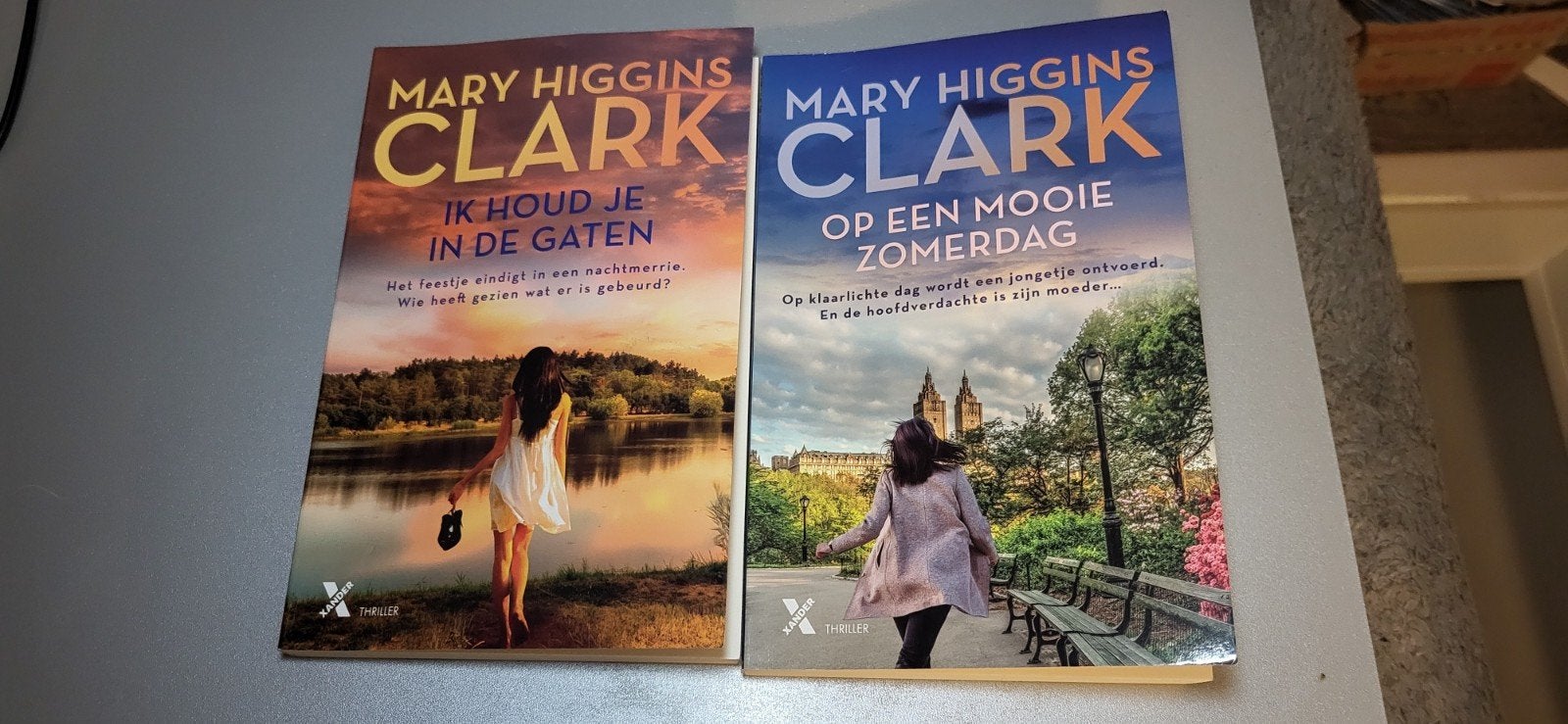 Mary Higgins Clark - Ik Houd Je In De gaten/ Op Een Mooie Zo, Boeken, Ophalen of Verzenden, Gelezen, Mary Higgins Clark
