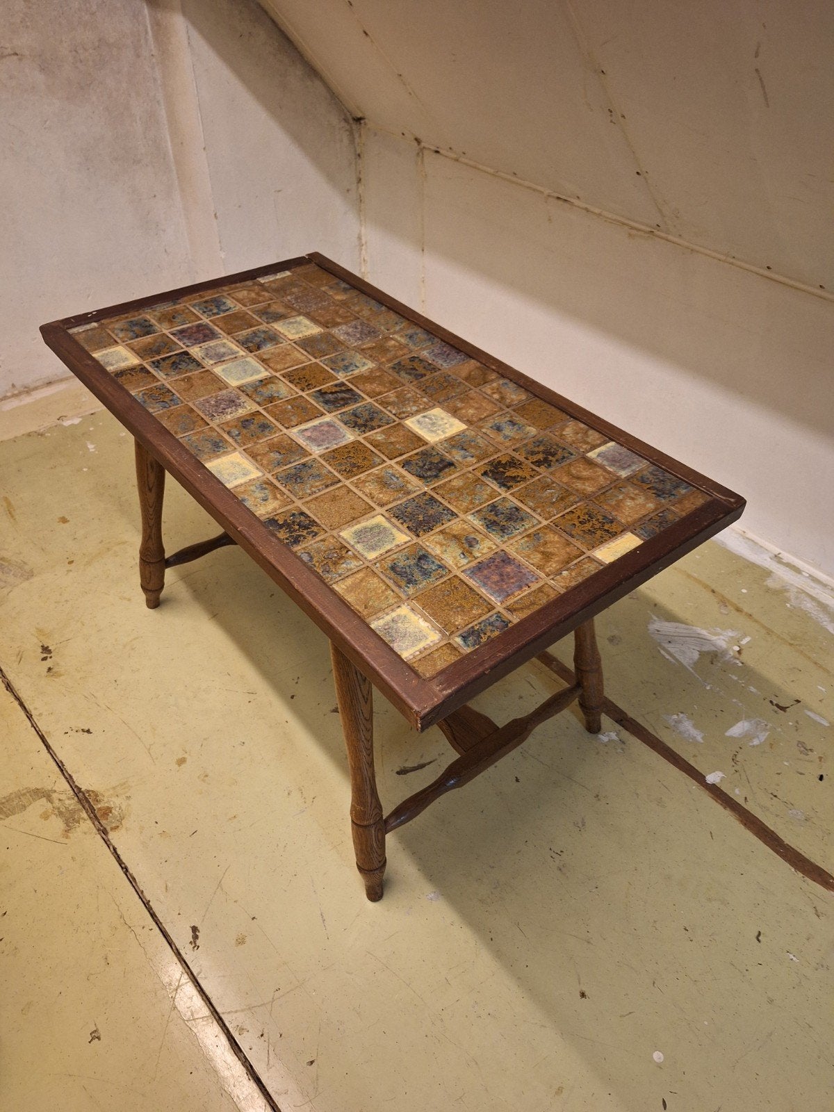 Vintage bijzettafel met tegels - uniek design, Ophalen