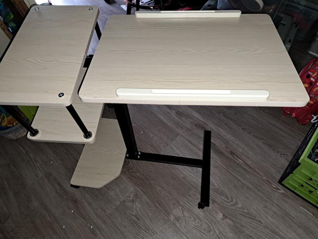Handige bijzettafel met draaibaar blad - ideaal voor laptop, Ophalen, Overige typen, Gebruikt, Spaanplaat of MDF