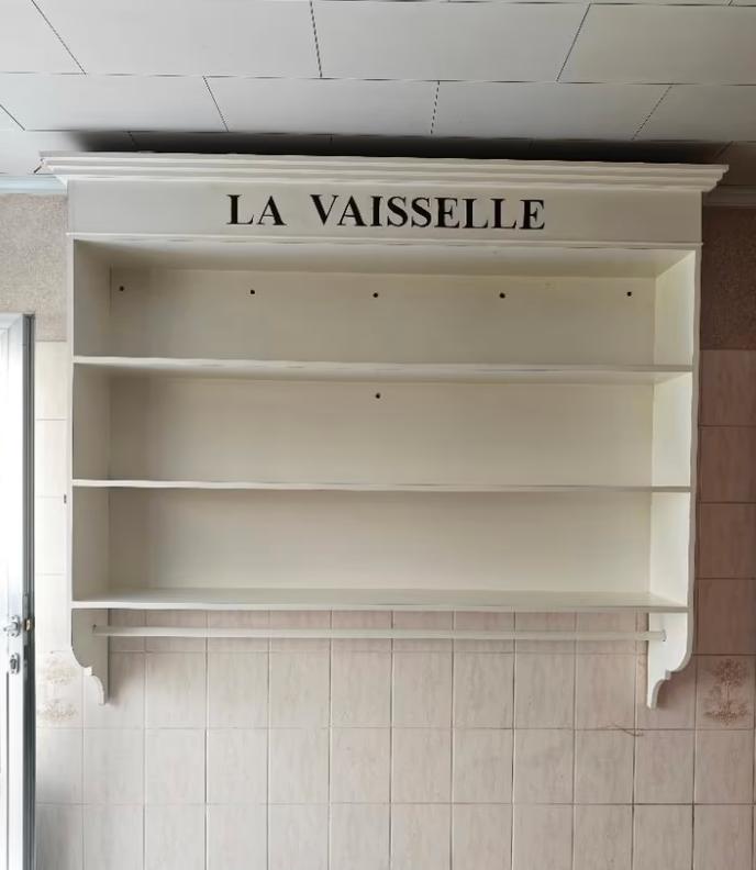 Landelijk houten wandrek / serviesrek "La Vaisselle", Ophalen, Gebruikt