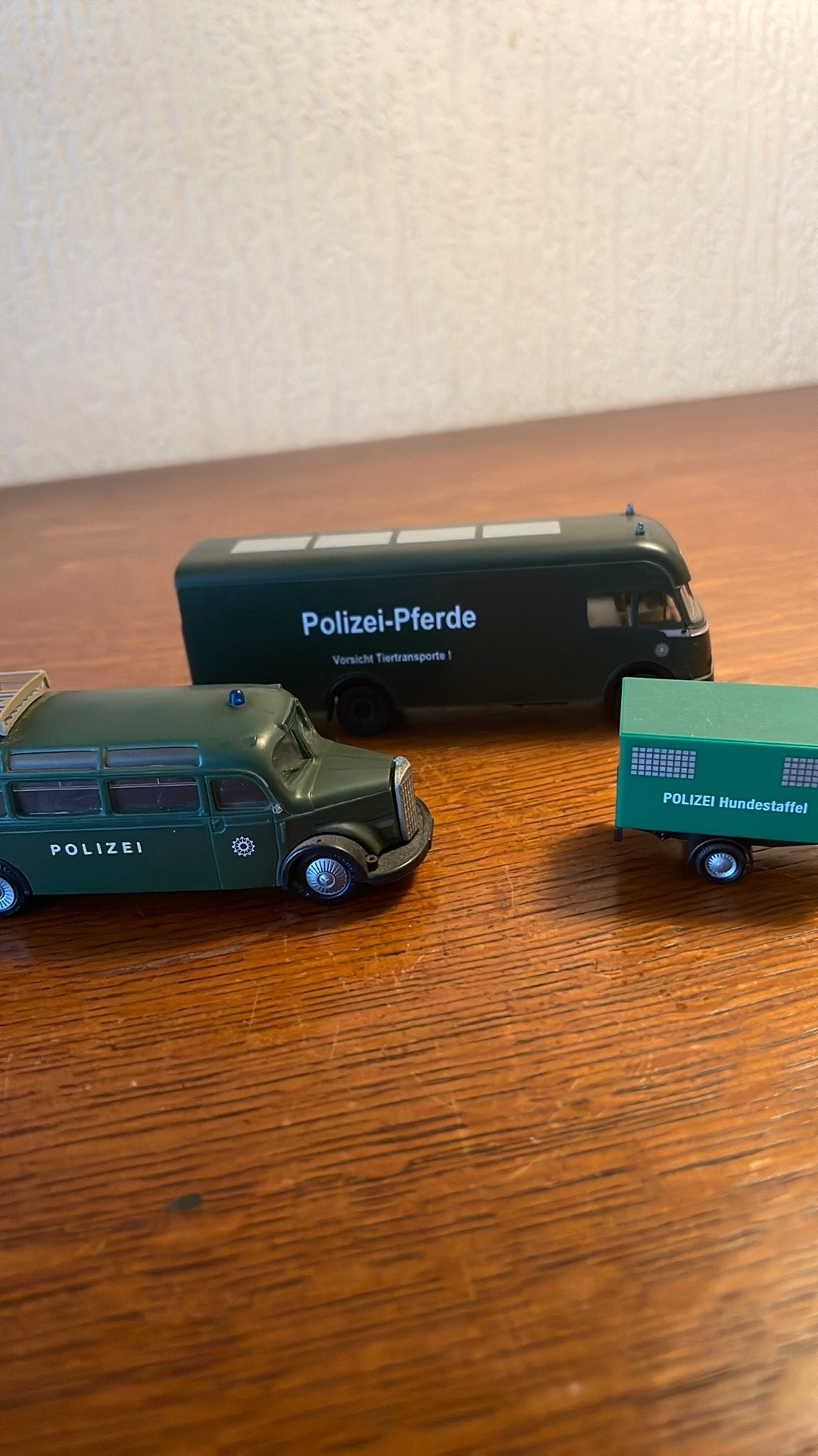 3 Polizei voertuigen, Ophalen of Verzenden, Zo goed als nieuw, Bus of Vrachtwagen, Overige merken