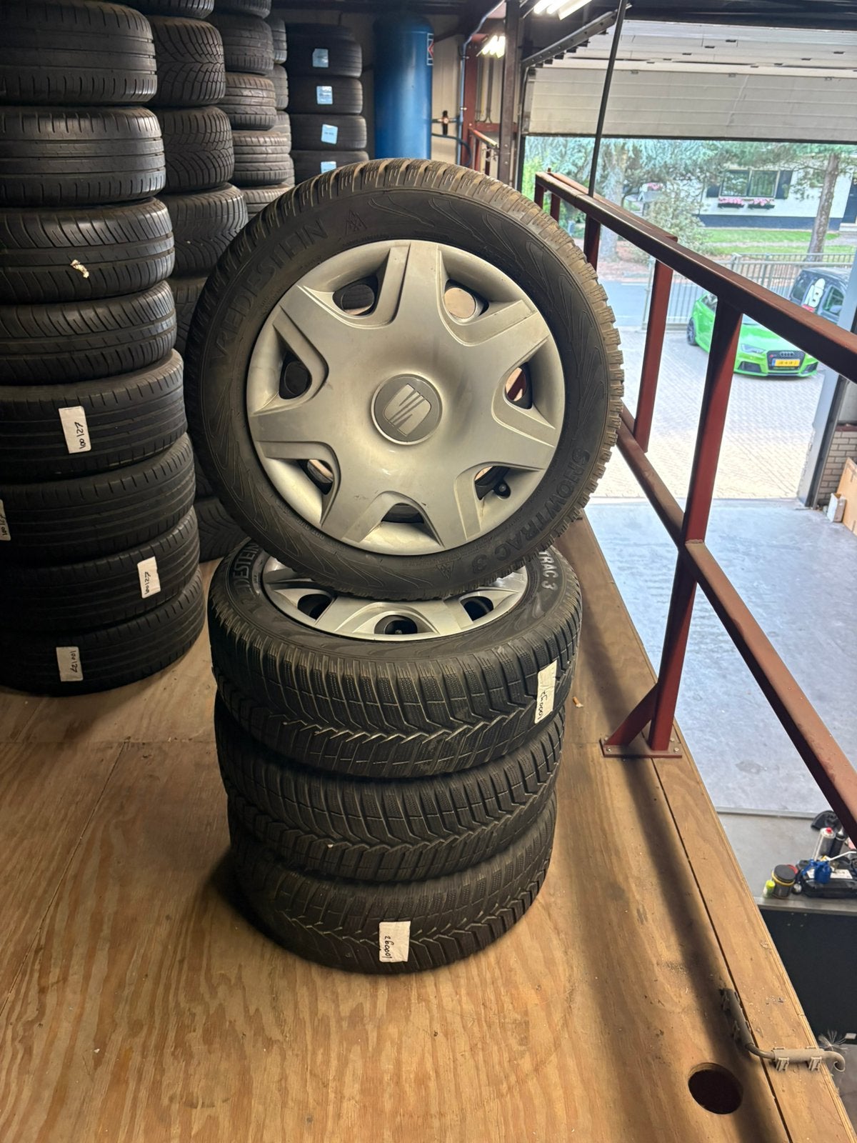 Seat 16 inch winterset vredestein, 16 inch, Banden en Velgen, 205 mm, Winterbanden