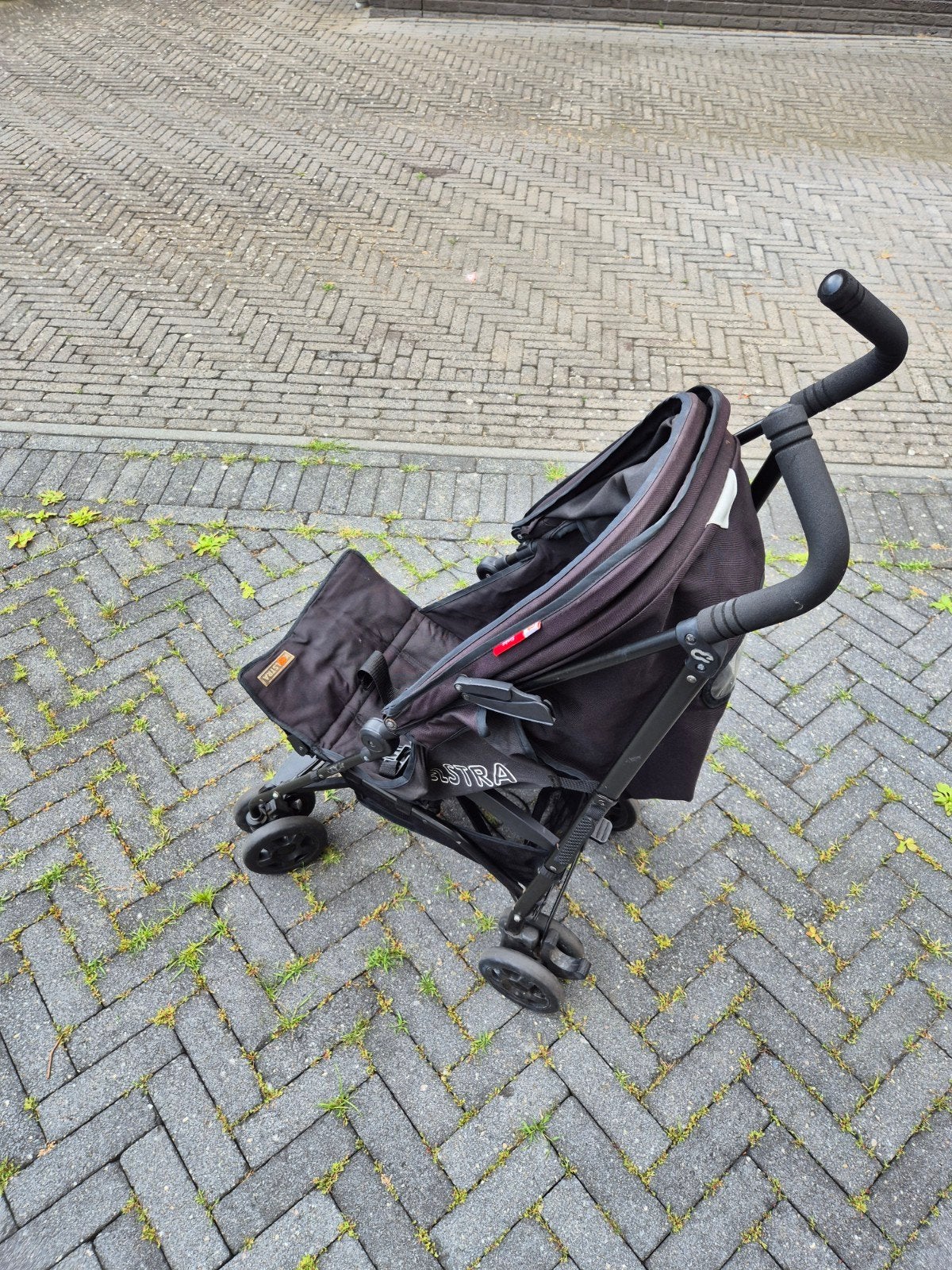 Koelstra buggy - Compact en handig voor onderweg, Ophalen