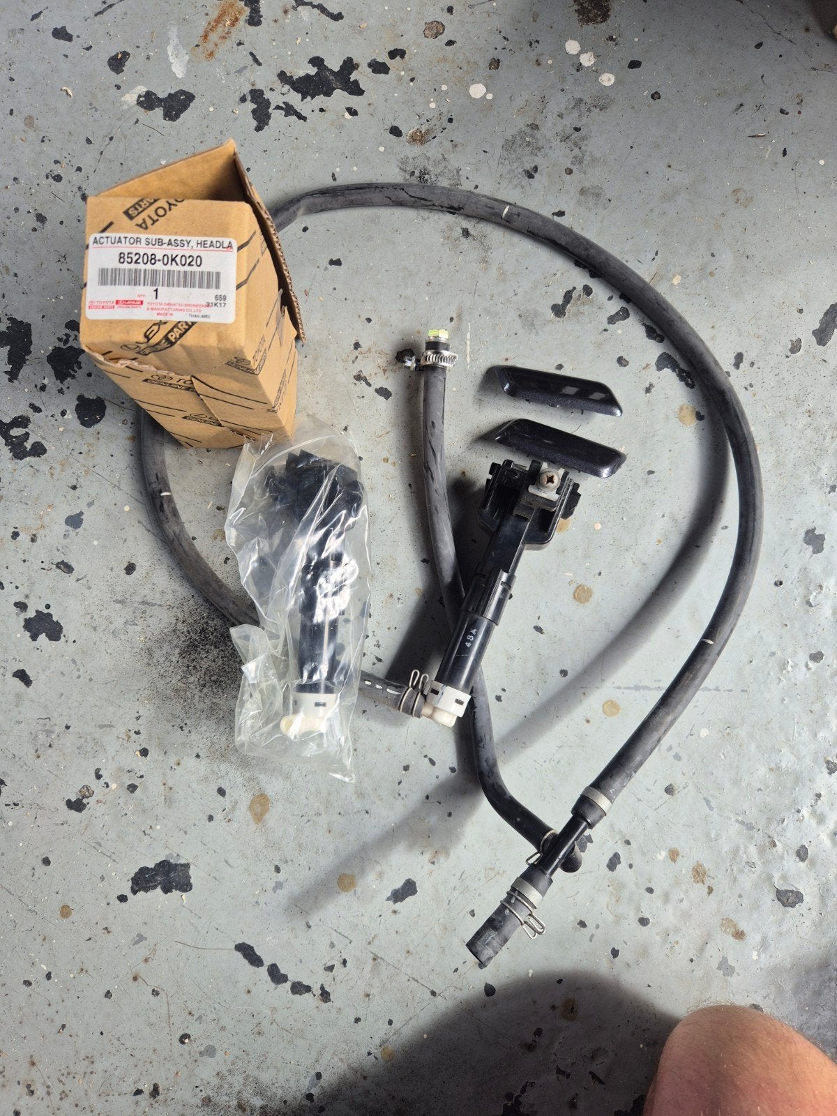 Toyota Hilux Koplamp Sproeiers - Origineel Onderdeel, Auto-onderdelen, Verlichting, Toyota, Nieuw, Ophalen of Verzenden