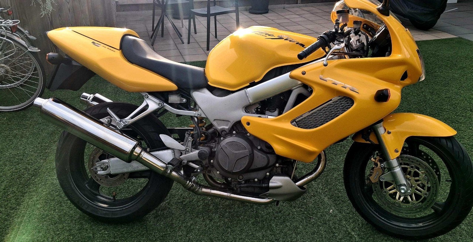 honda vtr 1000, Particulier
