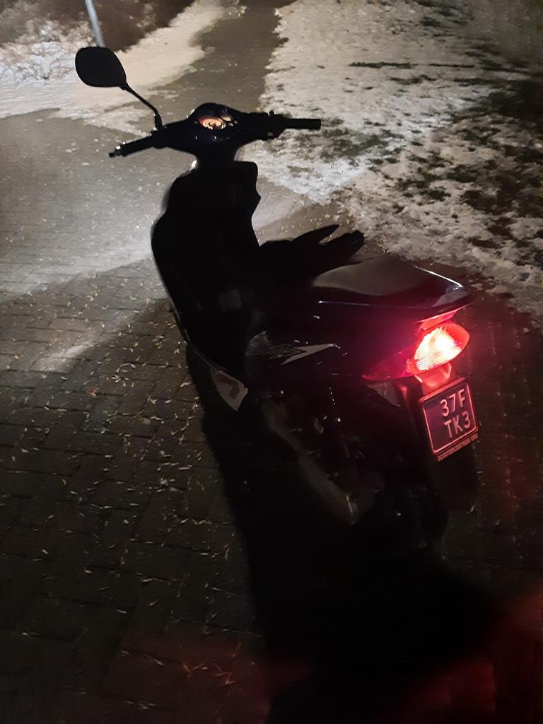 Opzoek naar yamaha jog R, Ophalen of Verzenden, Zo goed als nieuw