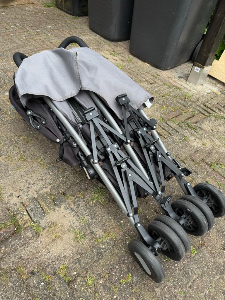 Chicco Tweeling Buggy - Compact en Handig, Kinderen en Baby's, Buggy's, Ophalen, Gebruikt, Overige merken