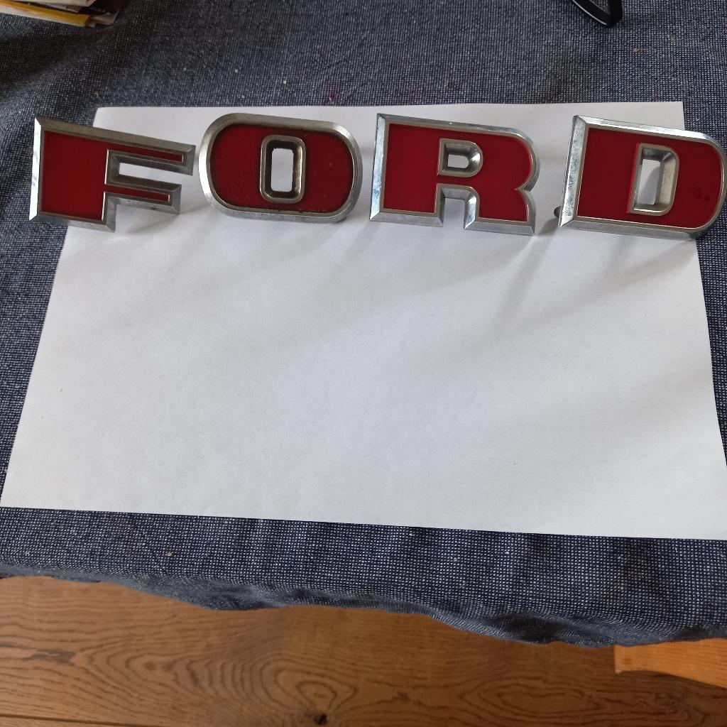 FORD TRACTOR EMBLEEN 4 LOSSE LETTERS ZEER MOOI, Ophalen of Verzenden, Gebruikt, Ford, Motorkap