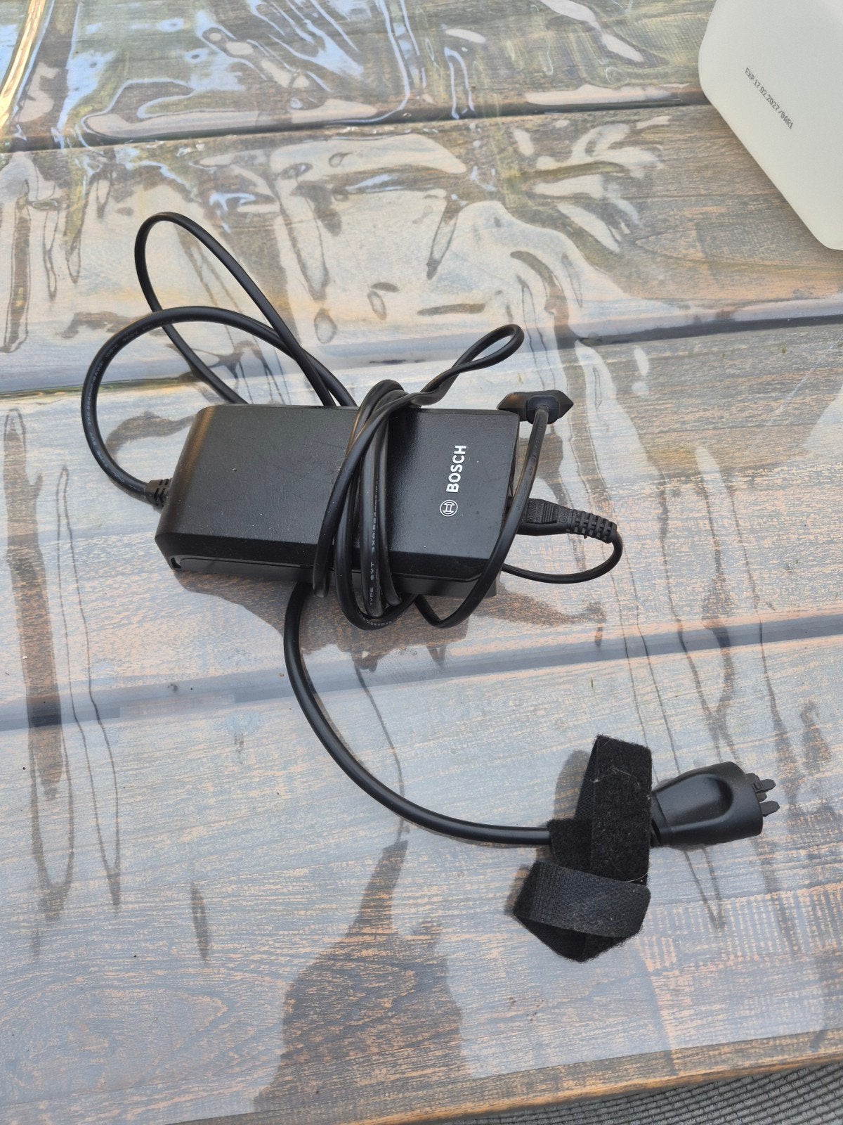 Bosch E-Bike Acculader 36V-2-100-240, Fietsen en Brommers, Gebruikt