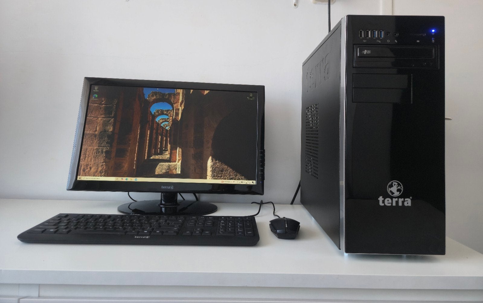 Terra complete desktop PC + 21,5" scherm | i5 | 8GB | SSD, Ophalen, Zo goed als nieuw, 3 tot 4 Ghz, SSD