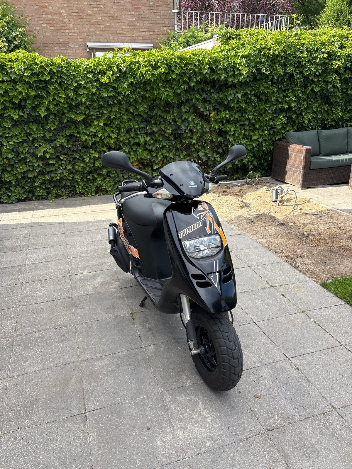 Unieke Piaggio Typhoon  in nieuwstaat 50cc 2-takt  staat, Ophalen, Tweetakt, Gebruikt, Overige modellen