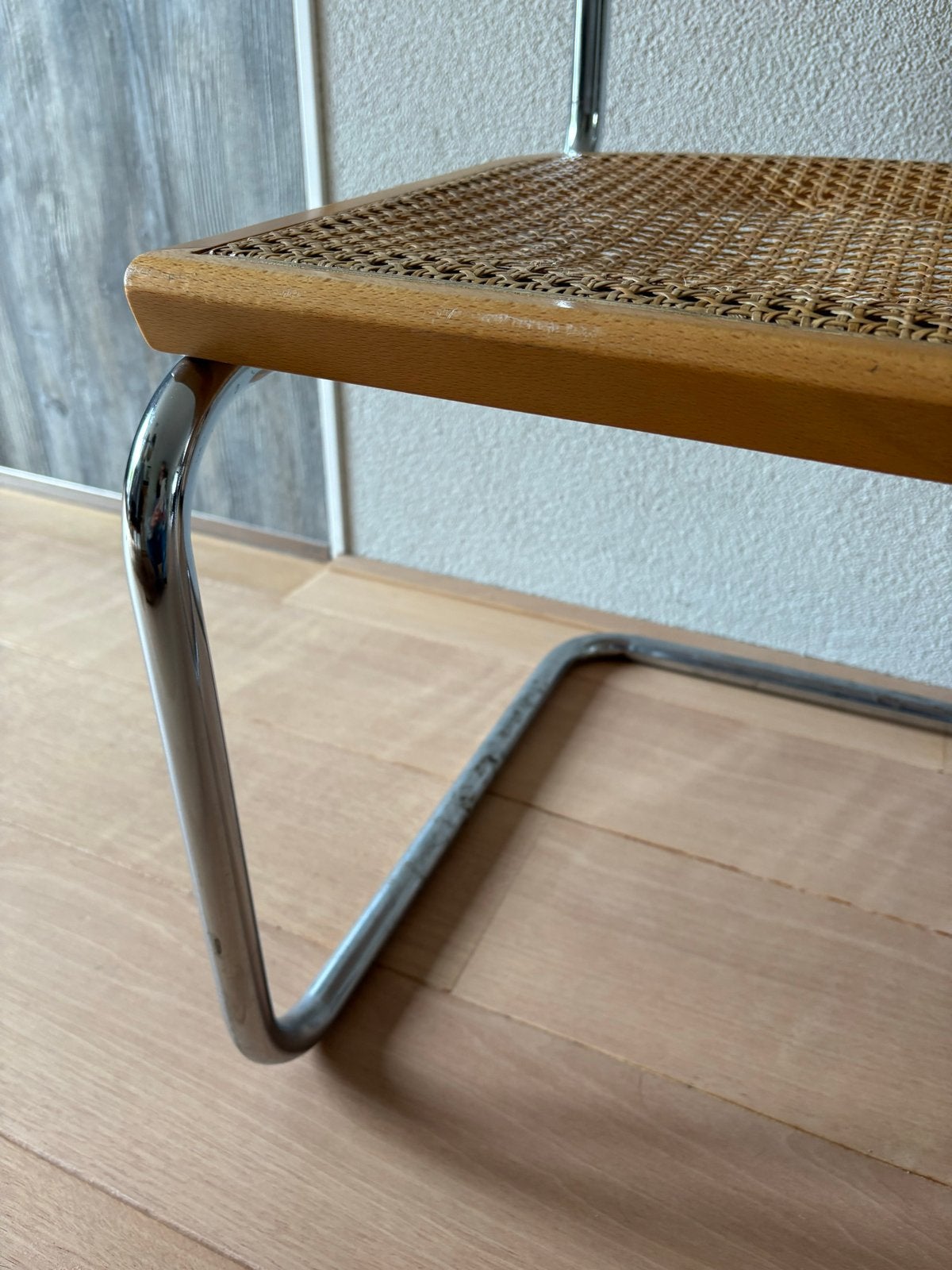 Rotan stoel met chromen frame, Ophalen, Gebruikt, Bruin, Riet of Rotan