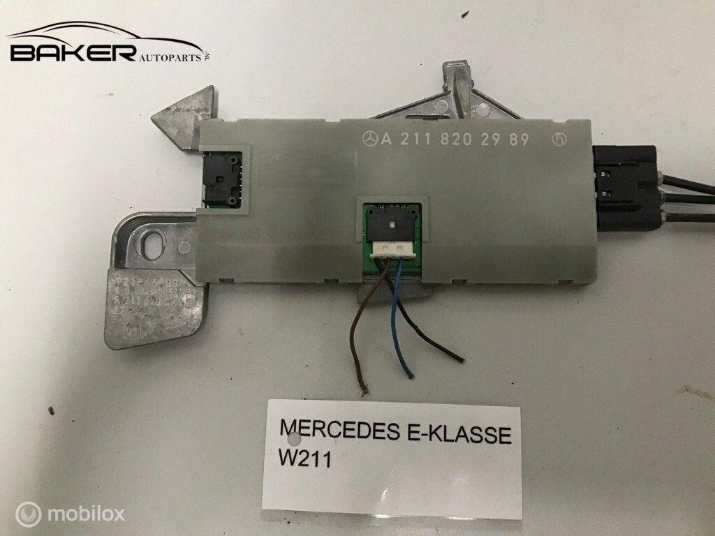 Antenne versterker Mercedes E-klasse Estate S211 ('06-'09), Gebruikt, Mercedes-Benz, Ophalen of Verzenden, Mercedes-Benz