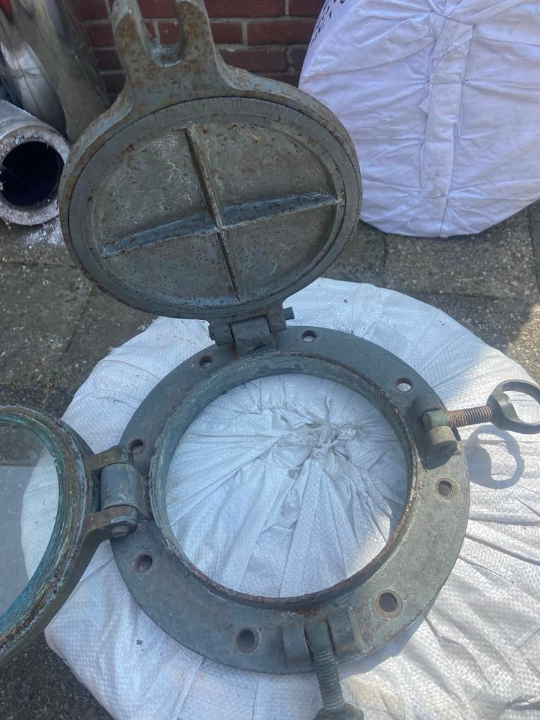 Robuust bronzen patrijspoort voor boot, Watersport en Boten, Ophalen, Gebruikt, Dekbeslag, Zeilboot of Motorboot