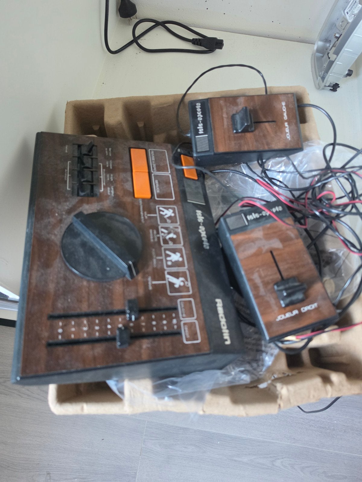 Vintage Radofin Tele-Sports Pong Console met Controllers, Ophalen, Overige merken, Gebruikt