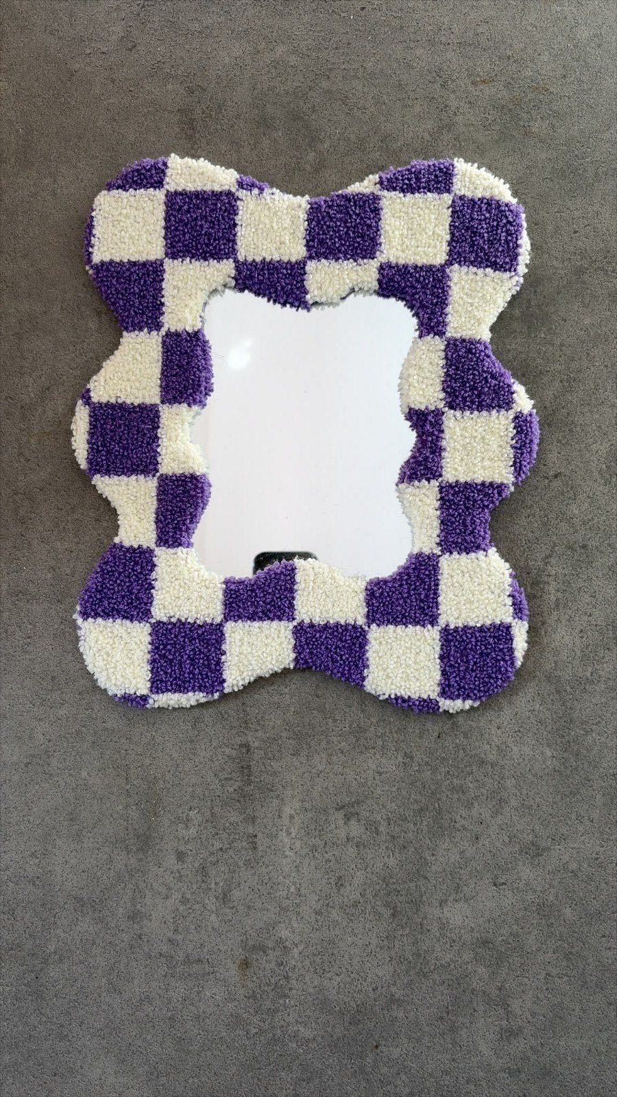 Unieke paars-witte dambord spiegel, Huis en Inrichting, Ophalen, Zo goed als nieuw, Overige vormen, 50 tot 75 cm