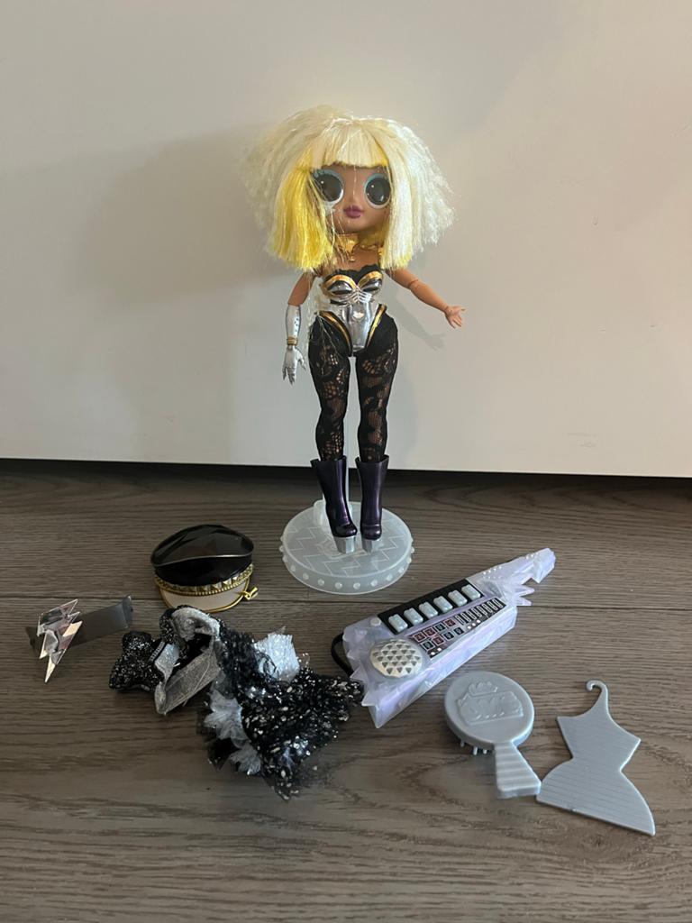 L.O.L. Surprise! O.M.G. Remix Pop B.B. pop met accessoires, Ophalen of Verzenden, Zo goed als nieuw, Overige typen