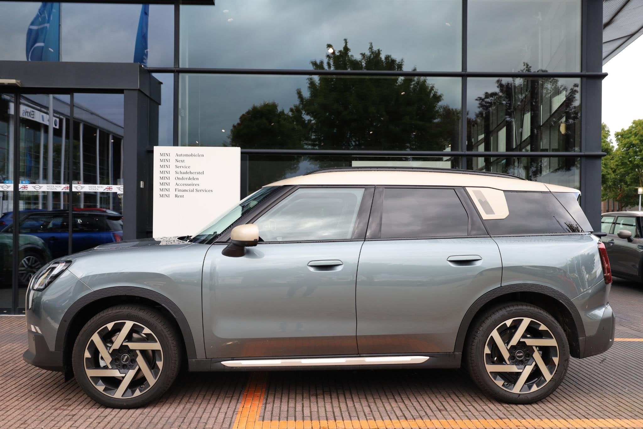 MINI Countryman 1.5 C Favoured XL, Auto's, Met garantie (alle), Automatische klimaatregeling, Bedrijf, 3 cilinders